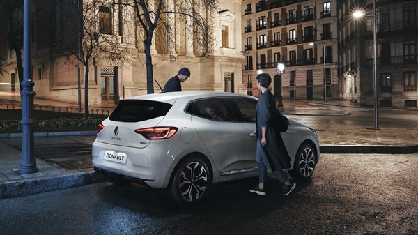 Renault hybrid vehicle battery 