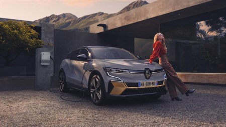 openR link multimedia system with Google built-in - My Renault account creation - charging