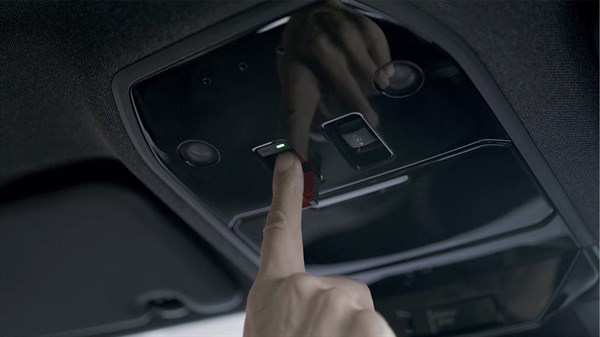 connected assistance emergency call (E-call) - Austral full hybrid E-Tech - Renault