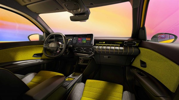 openR link - charging solutions - Renault 5 E-Tech electric