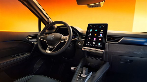 connected driving - Renault Captur full hybrid E-Tech