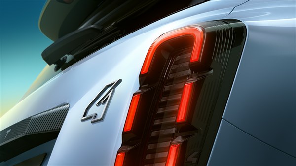 connected insurance - Renault 4 E-Tech electric