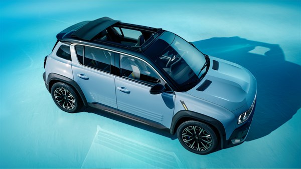 Renault 4 E-Tech électrique toit toile plein sud