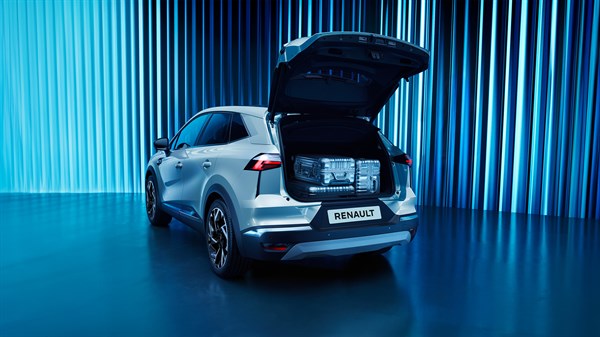 motorized tailgate Renault Symbioz E Tech full hybrid
