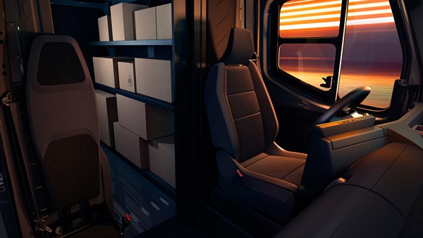 Renault Estafette E-Tech electric - quick and safe access to loading area