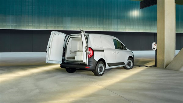 carrying goods - Renault Kangoo Van