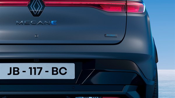 E-Tech esprit Alpine badge - Renault Megane E-Tech electric