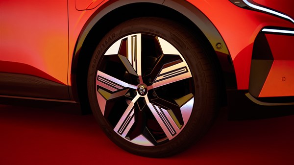 Charging solutions - Megane E-Tech electric
