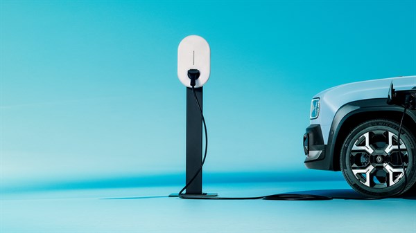 home charging solution - Renault 4 E-Tech electric