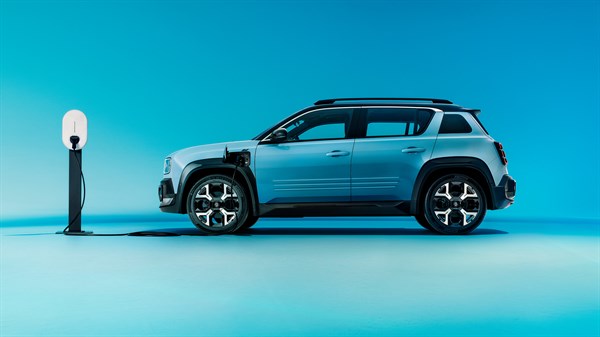 AC charging - Renault 4 E-Tech electric