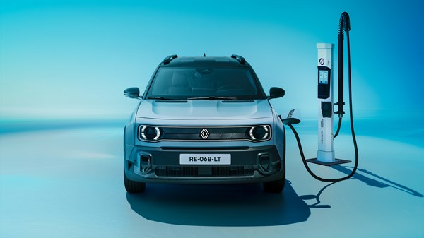 fast charging - Renault 4 E-Tech electric