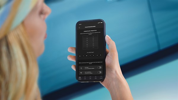 scheduling your charging and temperature remotely -
Renault 4 E-Tech electric
