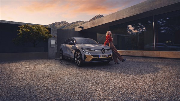 Renault Megane E-Tech 100% electric - Mobilize power solutions